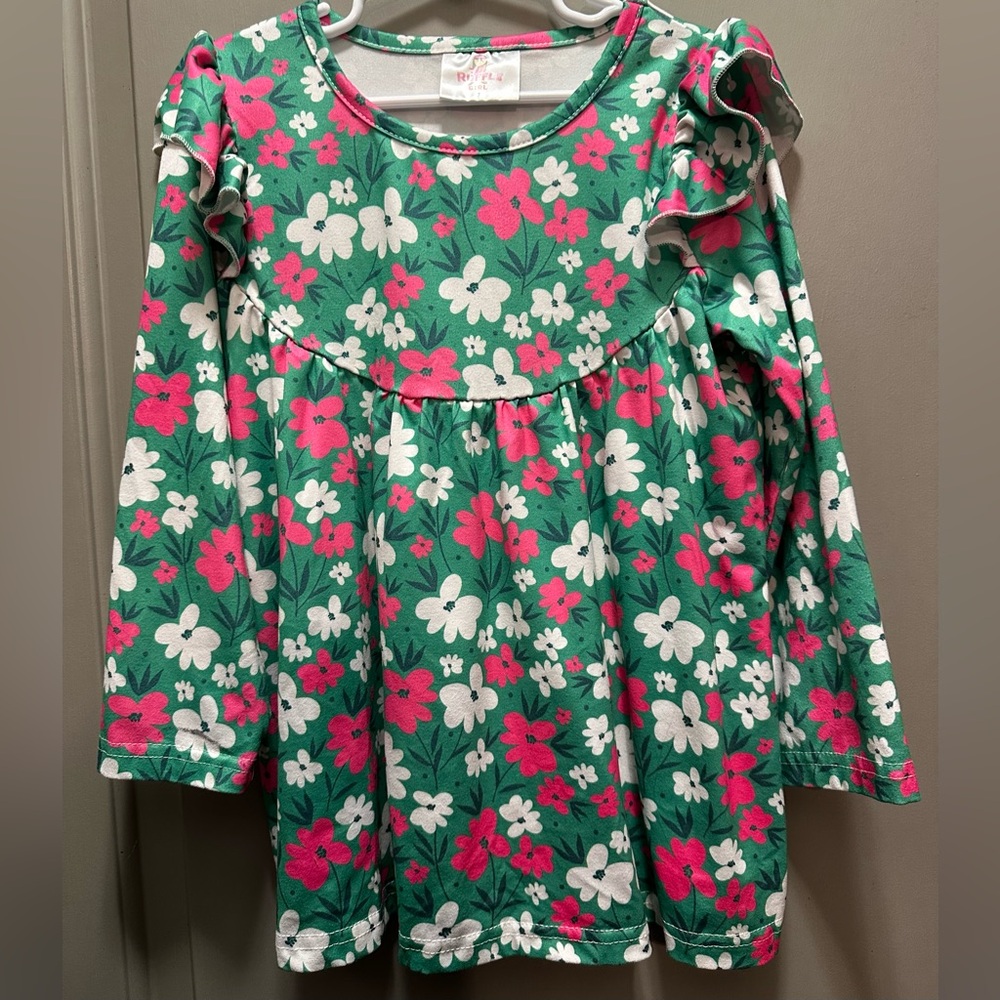 Ruffle Girl Size 7 Green Floral Pullover Top Pre-owned